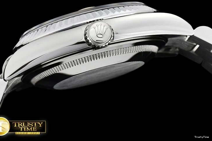 0913 Durable RDD0215B – DayDate 36mm 684